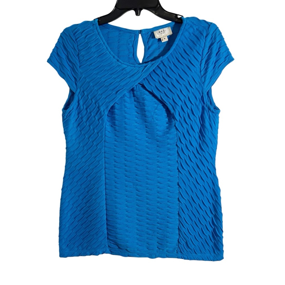 ECI Blue Textured Cross Front Key Hole Button Back Top Size Medium